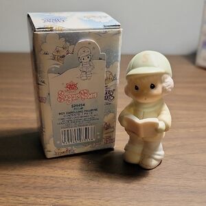 Precious Moments Sugar Town Phillip Boy Carolling Figure 529494